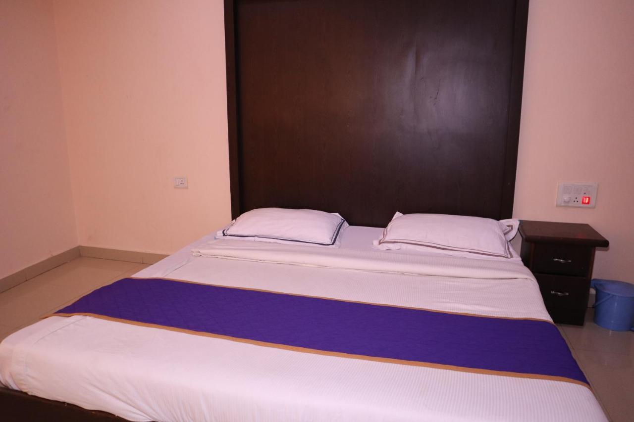 Smilestay Bns Lodge Bangalore Eksteriør bilde