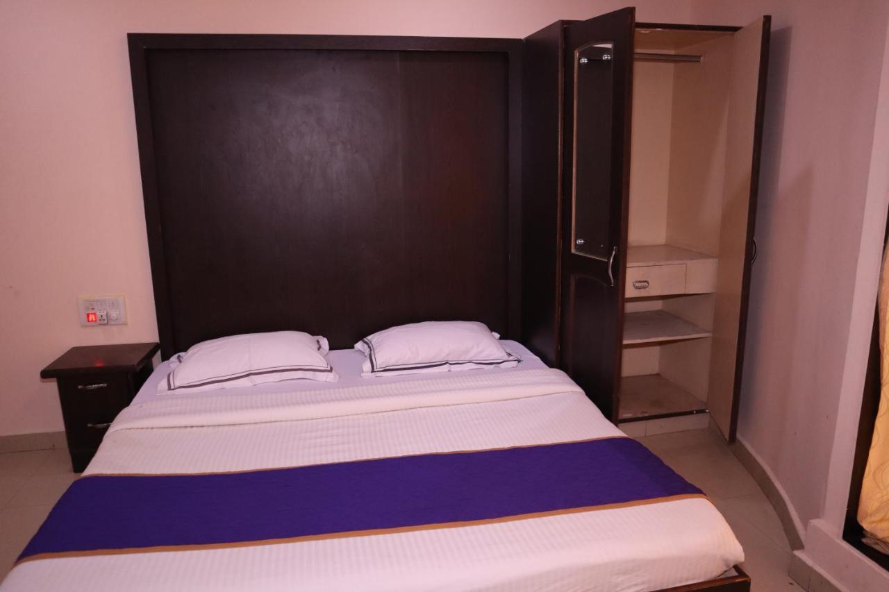 Smilestay Bns Lodge Bangalore Eksteriør bilde