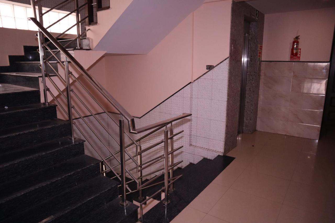 Smilestay Bns Lodge Bangalore Eksteriør bilde